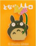 Mein Nachbar Totoro Pin Totoro mit Blume