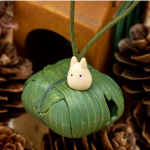 Mein Nachbar Totoro Blatt-Anhänger Kleiner Totoro mit Rußmännchen