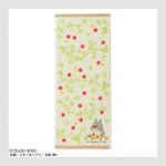 Mein Nachbar Totoro Handtuch Totoro isst Erdbeeren 34x80cm